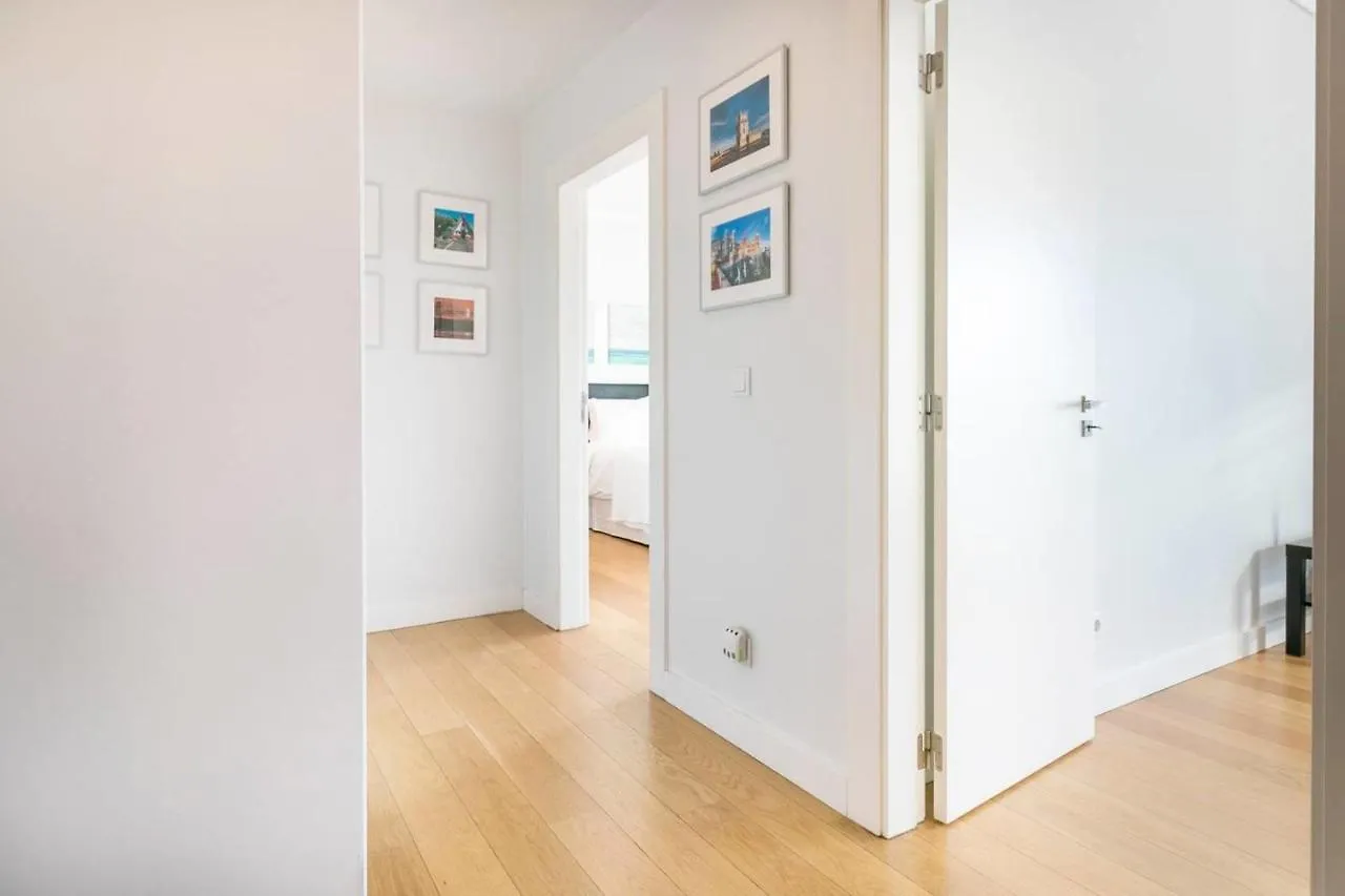 Guestready - Spacious Campolide Family Apt Fits 6 Lisboa Portugal